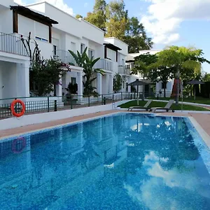 Apartamento Thegood Brillante Piscina Y Parking Incluido, Córdova